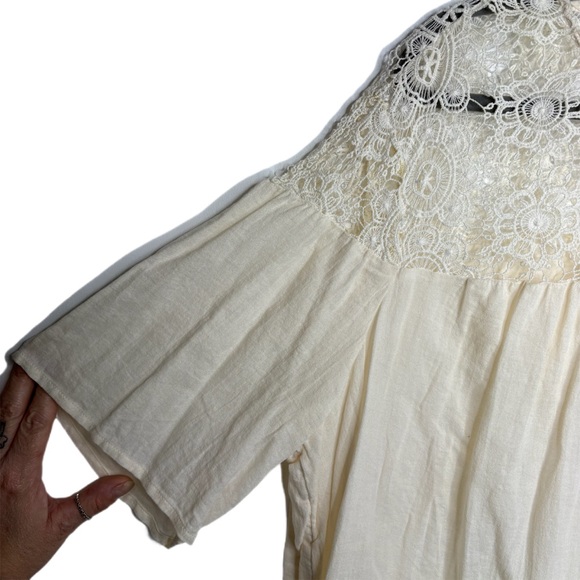 Cream Lace Women's Top - Picture 4 of 7